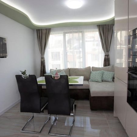 Апартамент За Гости Ивви-2 Appartement Burgas Stad Buitenkant foto