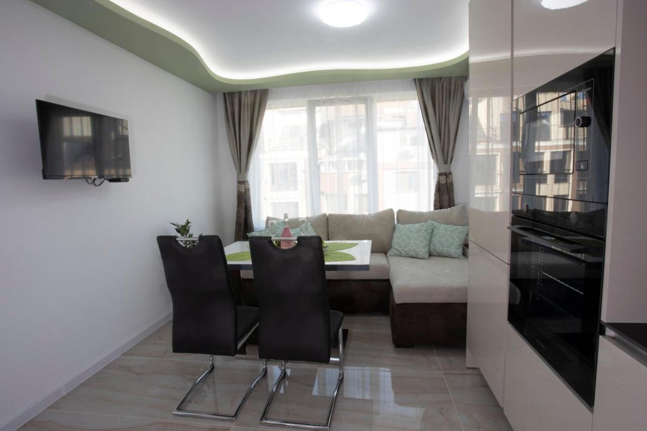 Апартамент За Гости Ивви-2 Appartement Burgas Stad Buitenkant foto